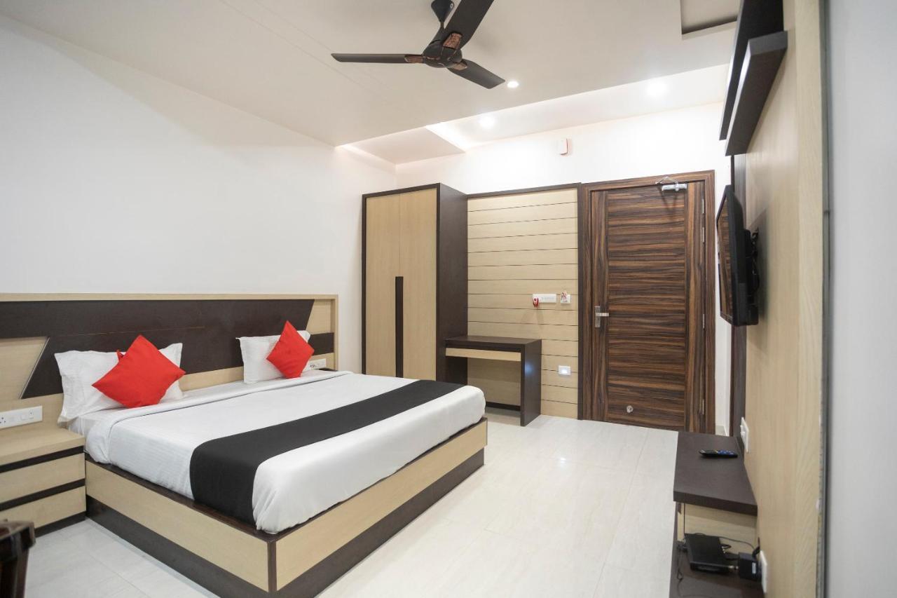 Capital O 69415 Green View Resort Alīgarh Extérieur photo
