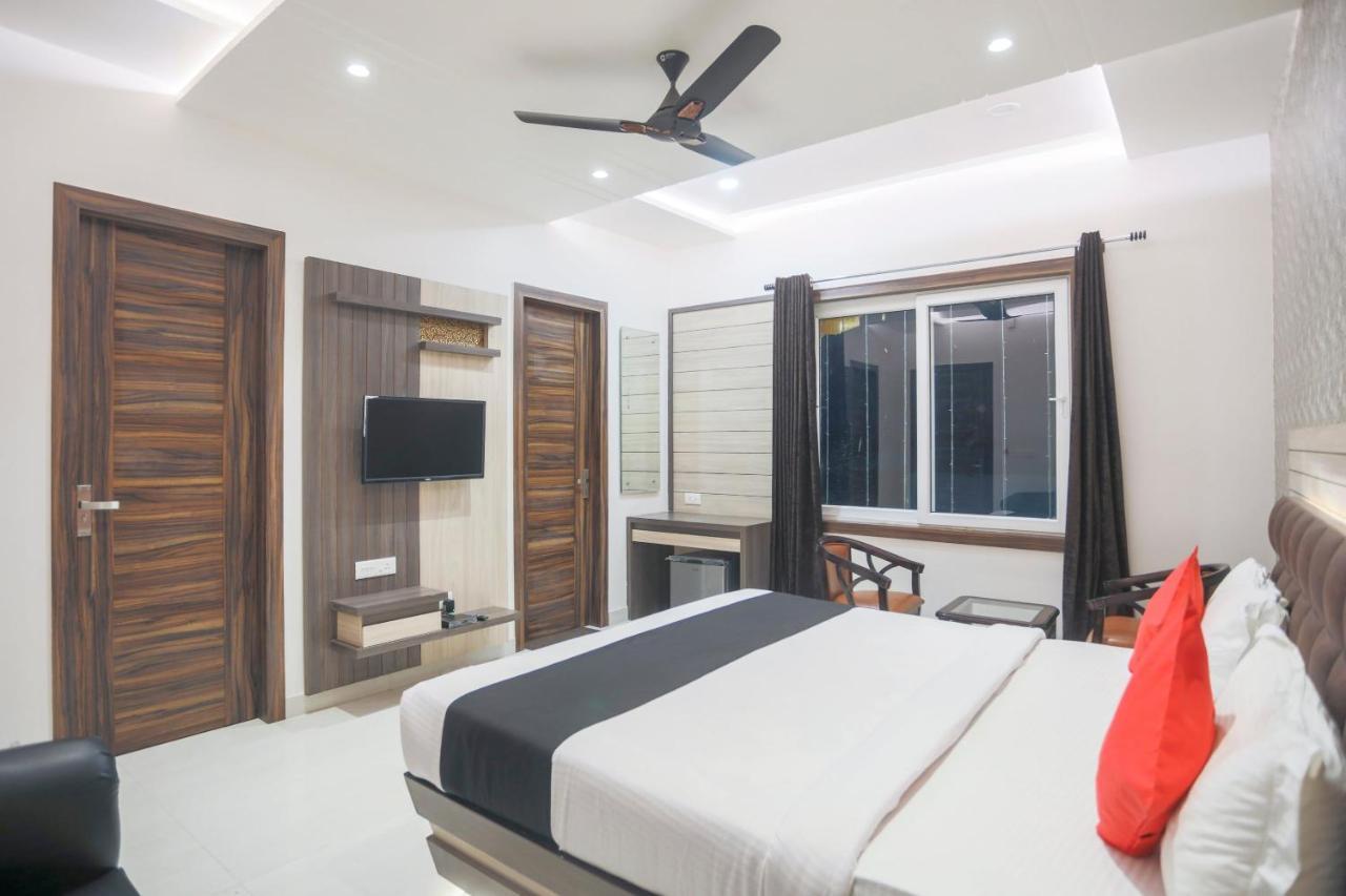 Capital O 69415 Green View Resort Alīgarh Extérieur photo
